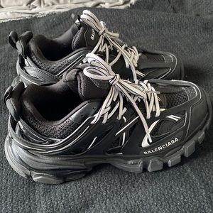 Balenciagas sneakers